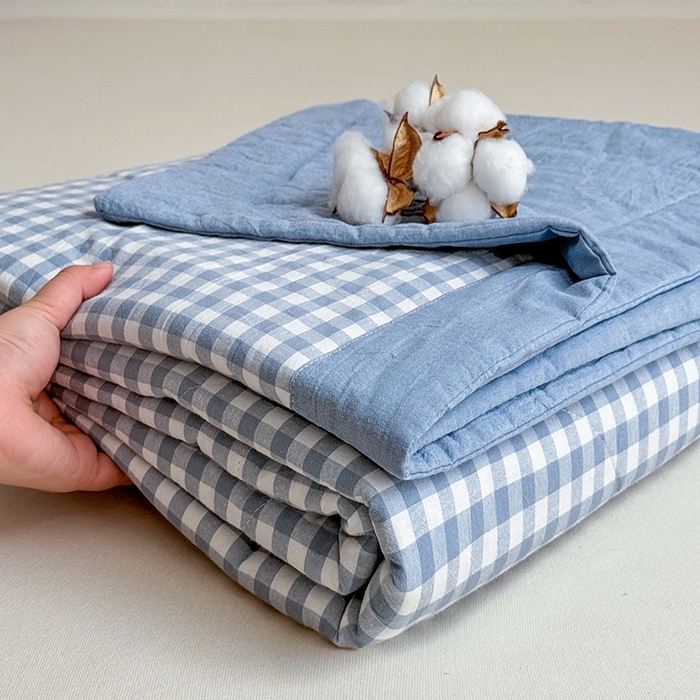 91家纺网 家纺一手货源 找家纺 家贝爱 2026新款全棉色织新疆棉花夏被夏凉被空调被 小蓝格