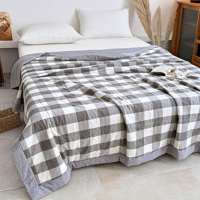 91家纺网 家纺一手货源 找家纺 家贝爱 2026新款全棉色织新疆棉花夏被夏凉被空调被 中灰格