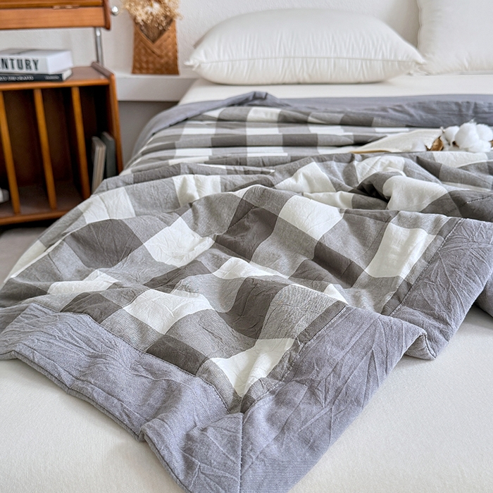 91家纺网 家纺一手货源 找家纺 家贝爱 2026新款全棉色织新疆棉花夏被夏凉被空调被 中灰格