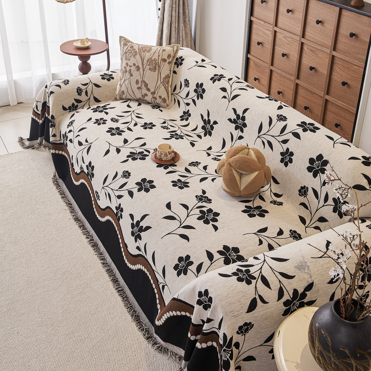 91家纺网 家纺一手货源 找家纺 逐日沙发套 2026新款加厚雪尼尔-沙发巾 黑影繁花