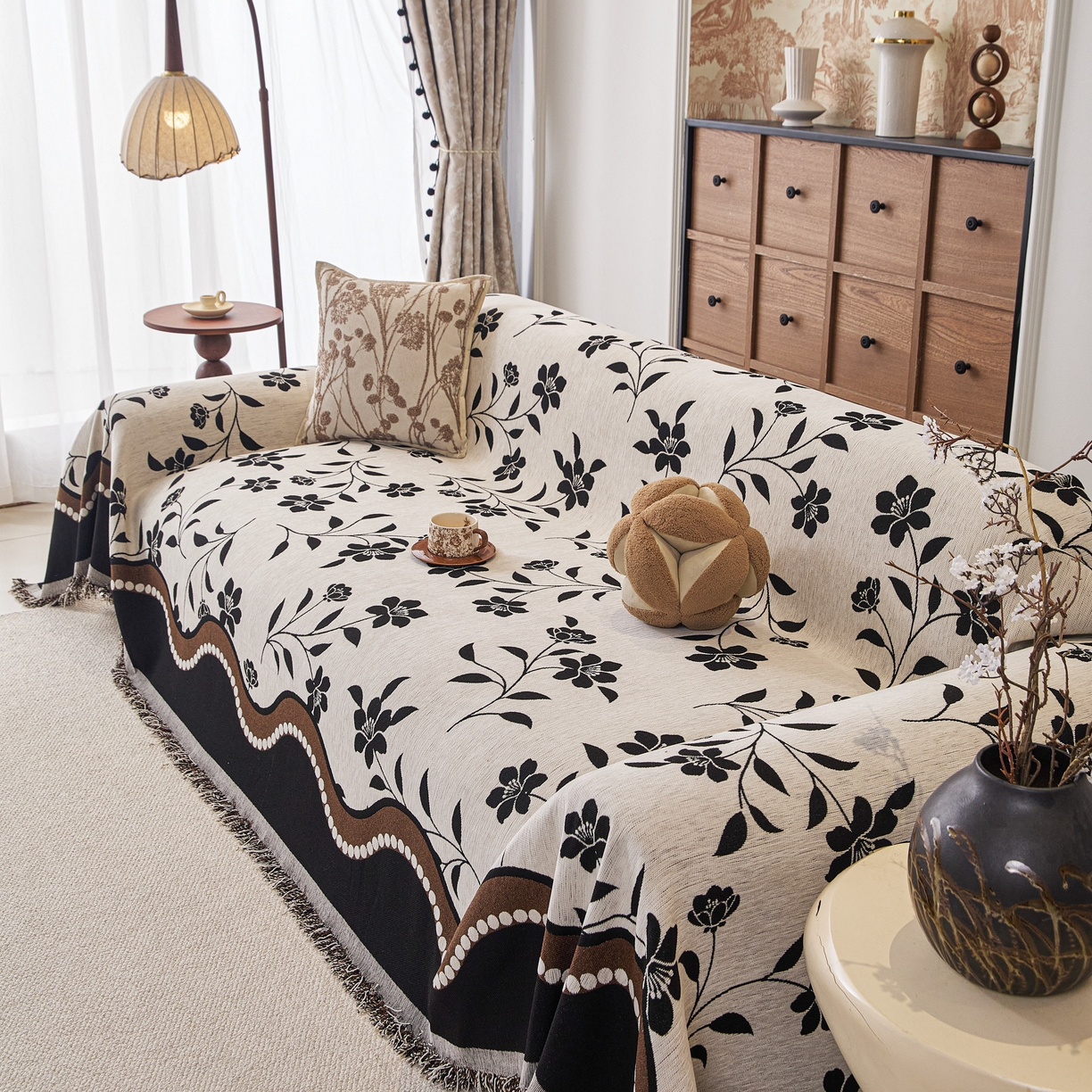 91家纺网 家纺一手货源 找家纺 逐日沙发套 2026新款加厚雪尼尔-沙发巾 黑影繁花