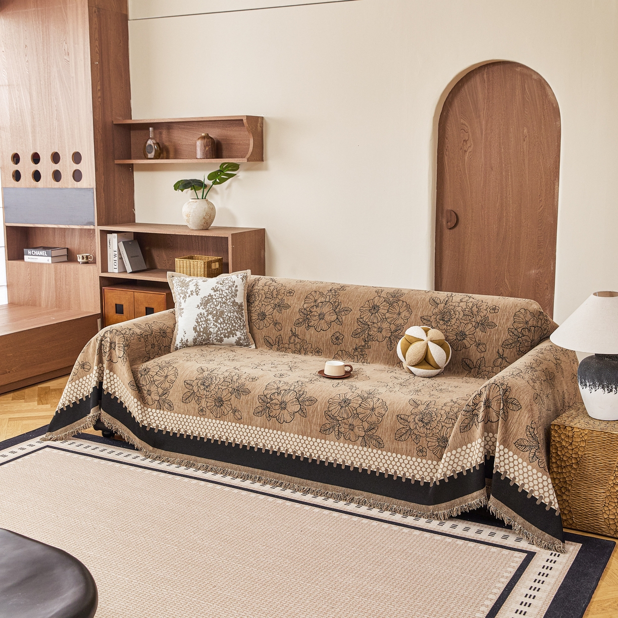 91家纺网 家纺一手货源 找家纺 逐日沙发套 2026新款加厚雪尼尔-沙发巾 焦糖花影