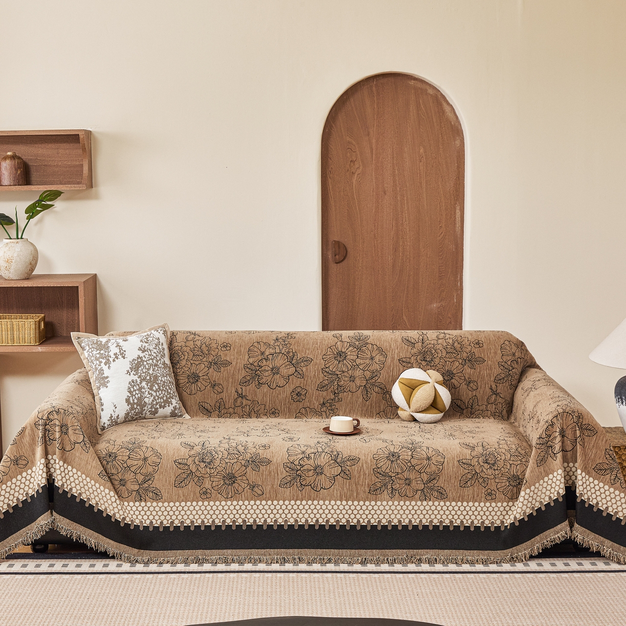 91家纺网 家纺一手货源 找家纺 逐日沙发套 2026新款加厚雪尼尔-沙发巾 焦糖花影