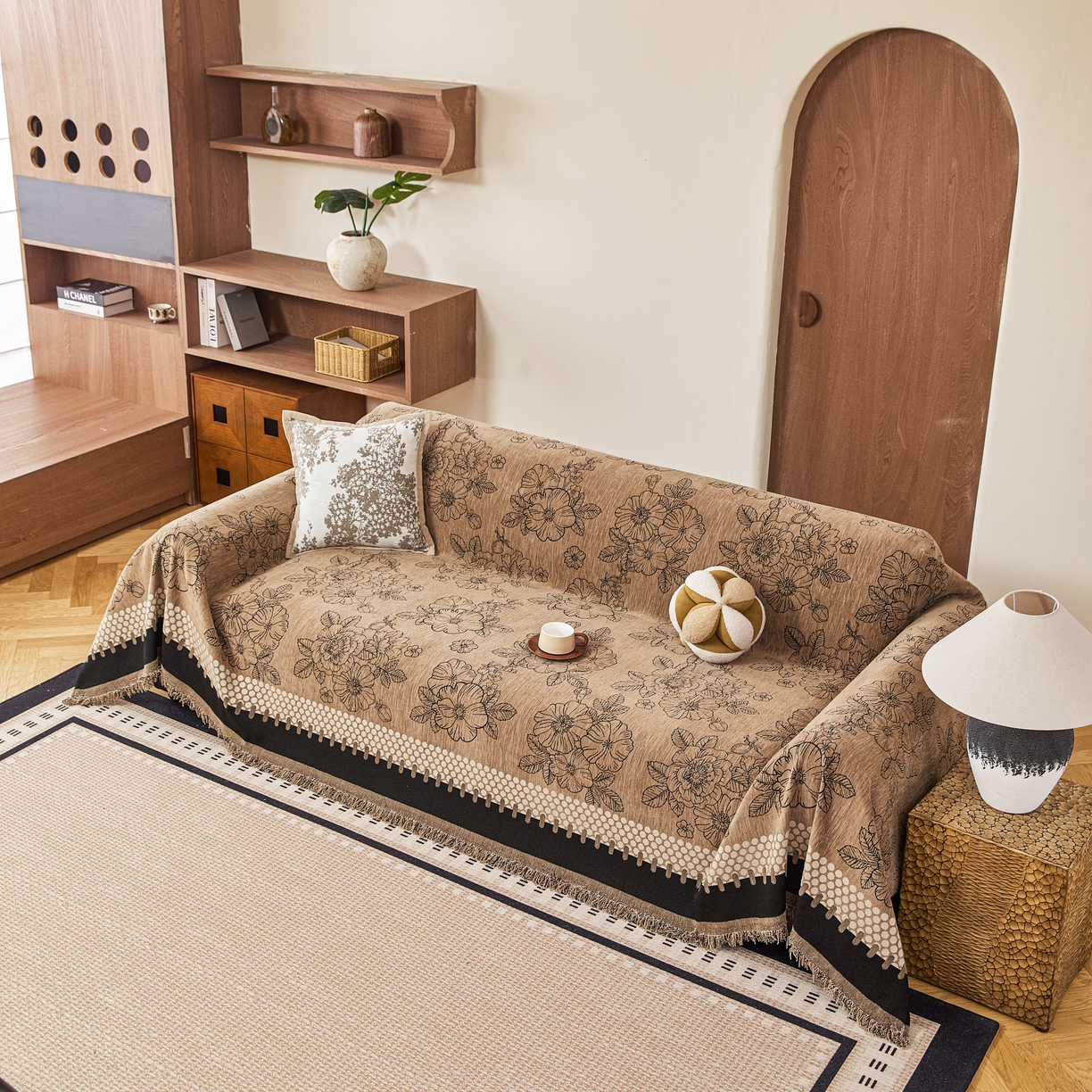 91家纺网 家纺一手货源 找家纺 逐日沙发套 2026新款加厚雪尼尔-沙发巾 焦糖花影