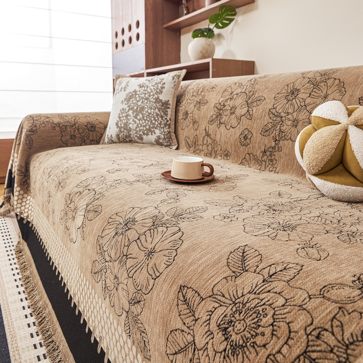 91家纺网 家纺一手货源 找家纺 逐日沙发套 2026新款加厚雪尼尔-沙发巾 焦糖花影