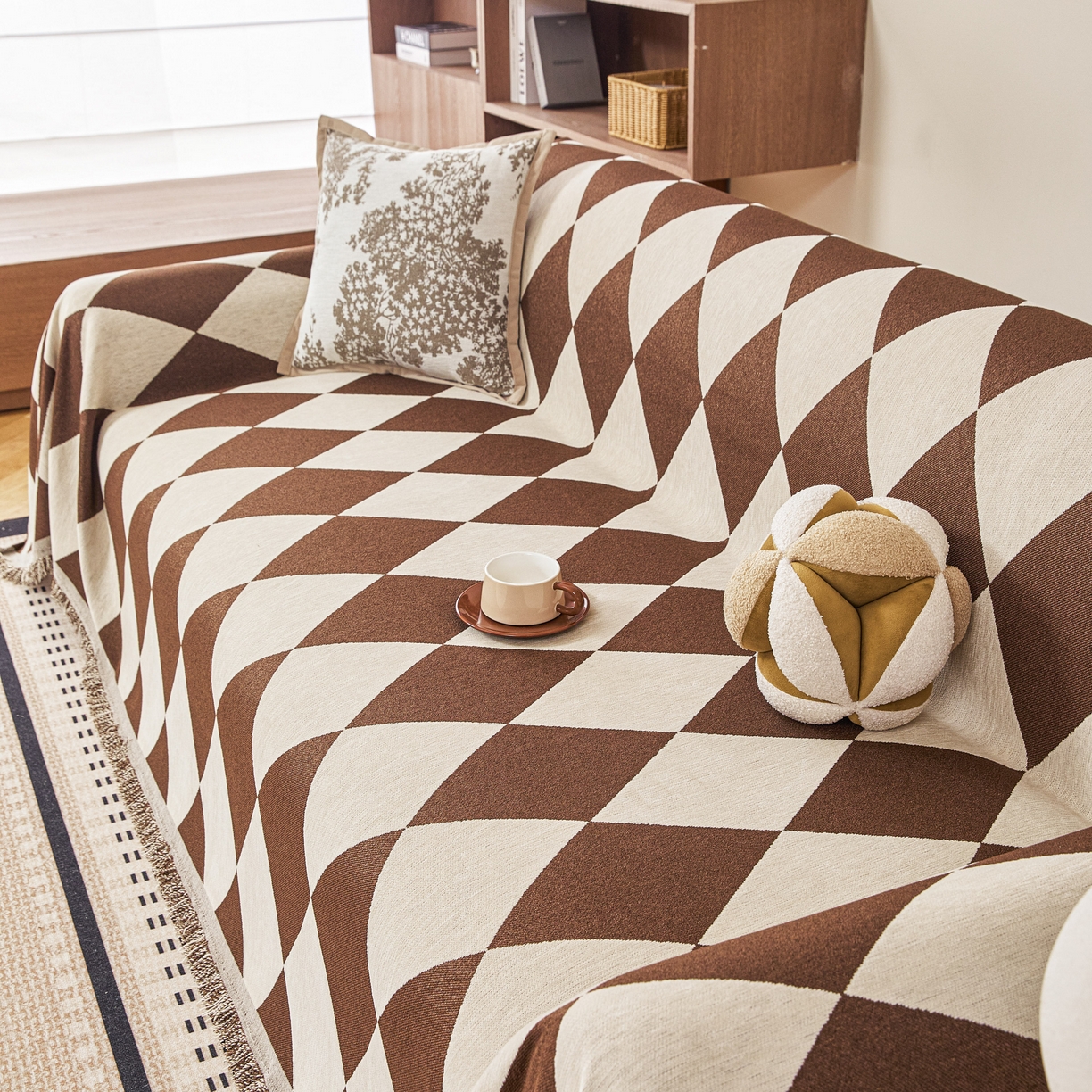 91家纺网 家纺一手货源 找家纺 逐日沙发套 2026新款加厚雪尼尔-沙发巾 摩卡棋盘