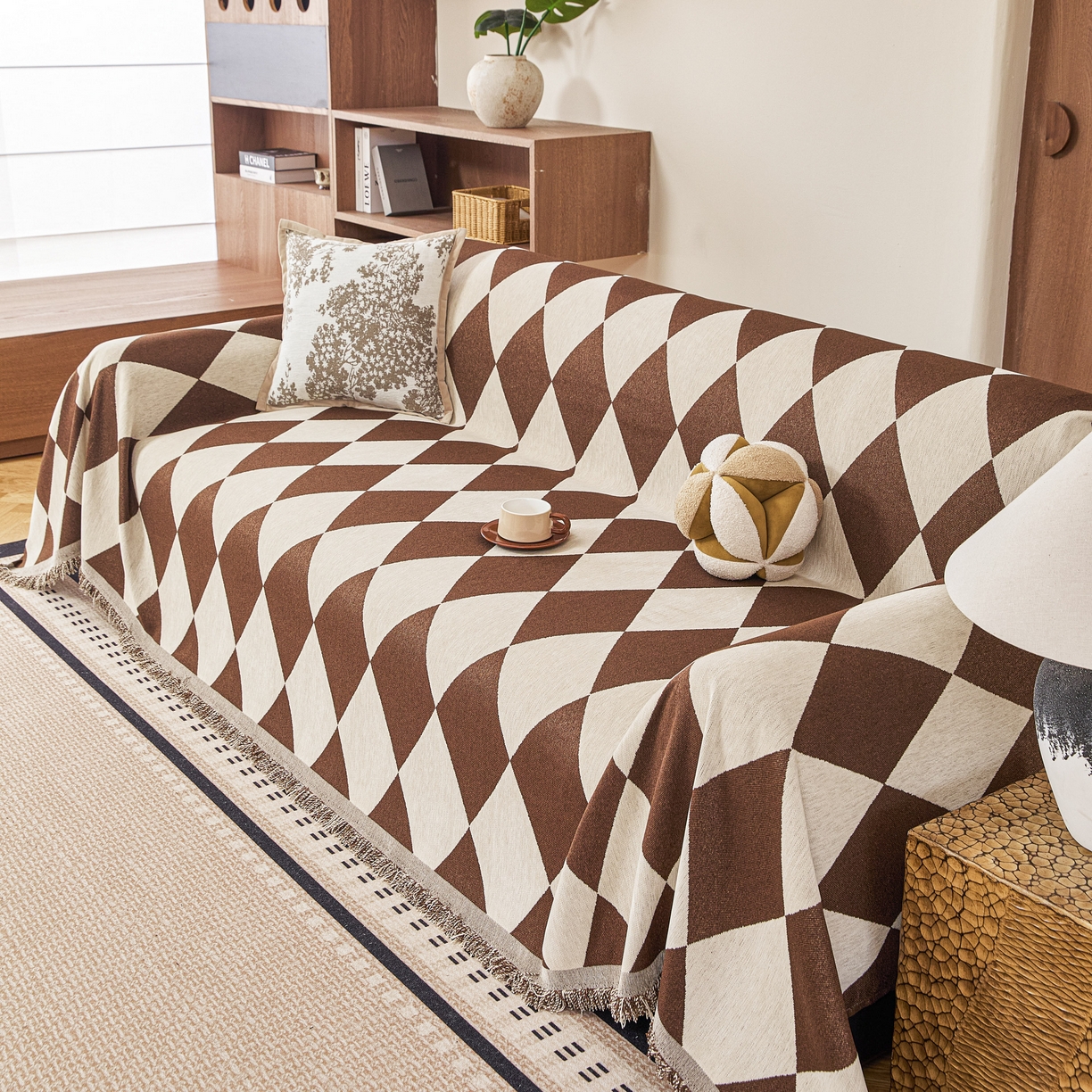 91家纺网 家纺一手货源 找家纺 逐日沙发套 2026新款加厚雪尼尔-沙发巾 摩卡棋盘