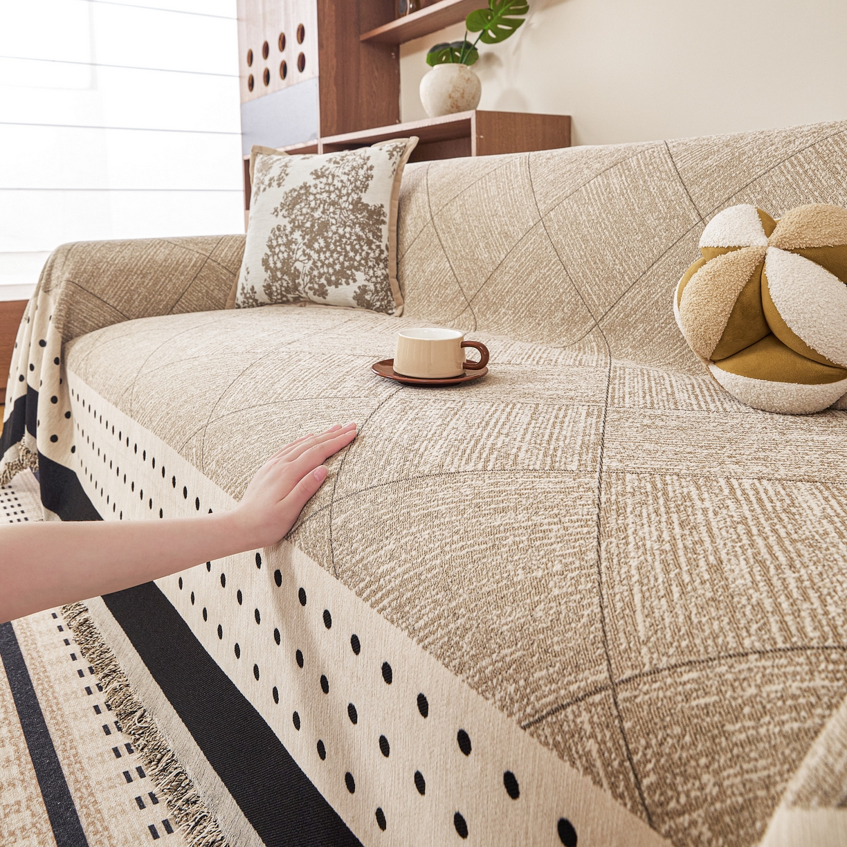 91家纺网 家纺一手货源 找家纺 逐日沙发套 2026新款加厚雪尼尔-沙发巾 雅点格棕