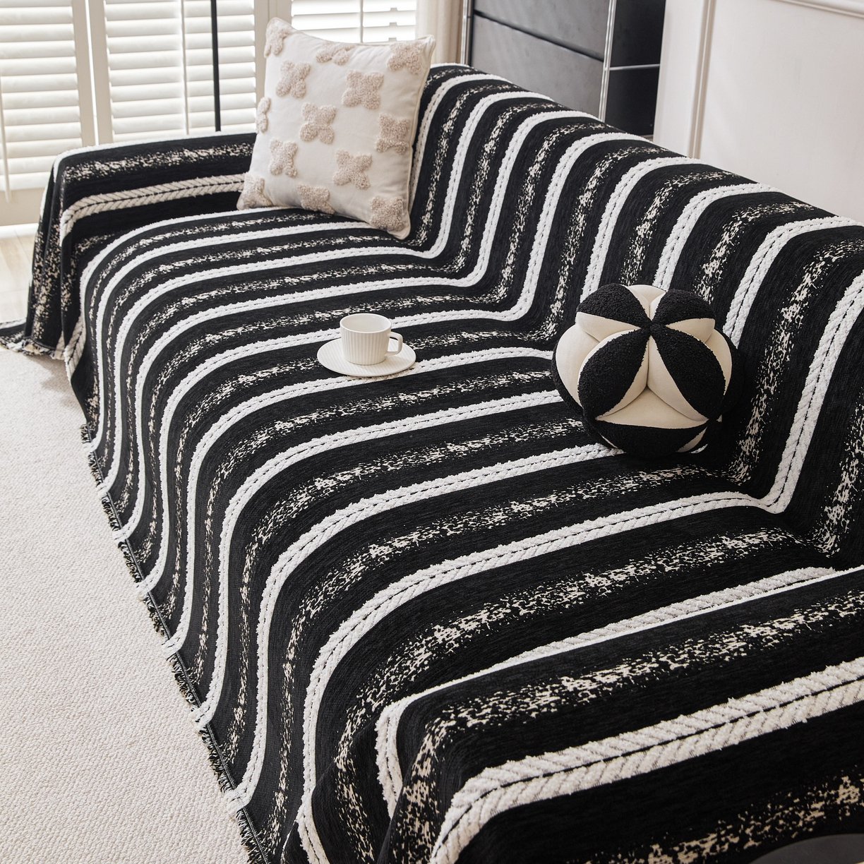 91家纺网 家纺一手货源 找家纺 逐日沙发套 2026新款加厚雪尼尔-沙发巾 织序流年-黑