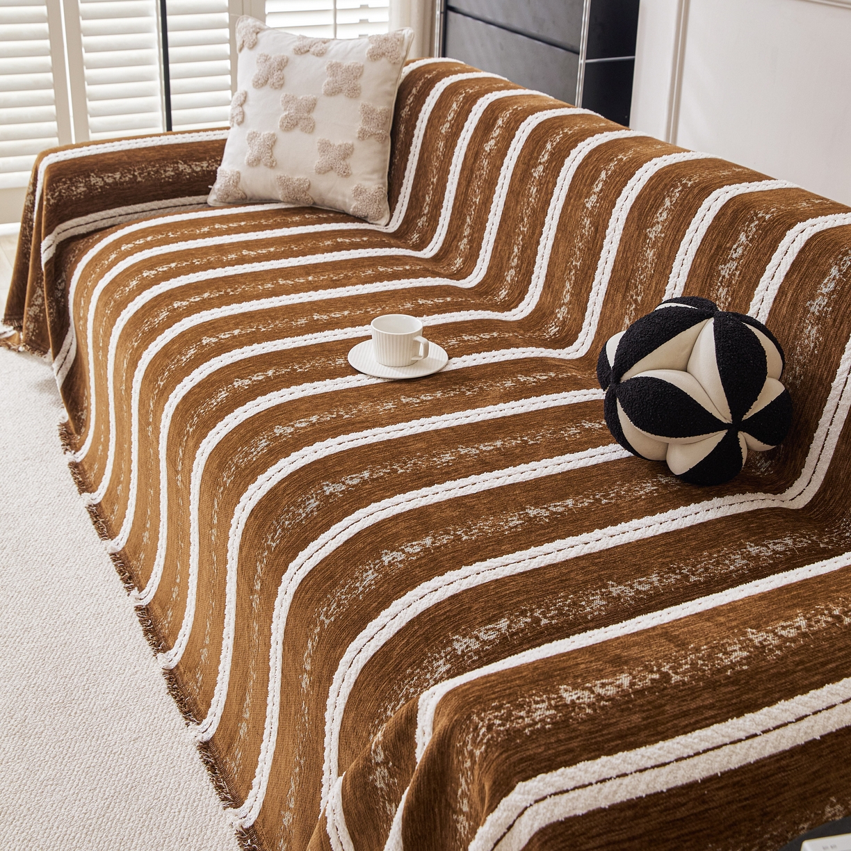 91家纺网 家纺一手货源 找家纺 逐日沙发套 2026新款加厚雪尼尔-沙发巾 织序流年-咖