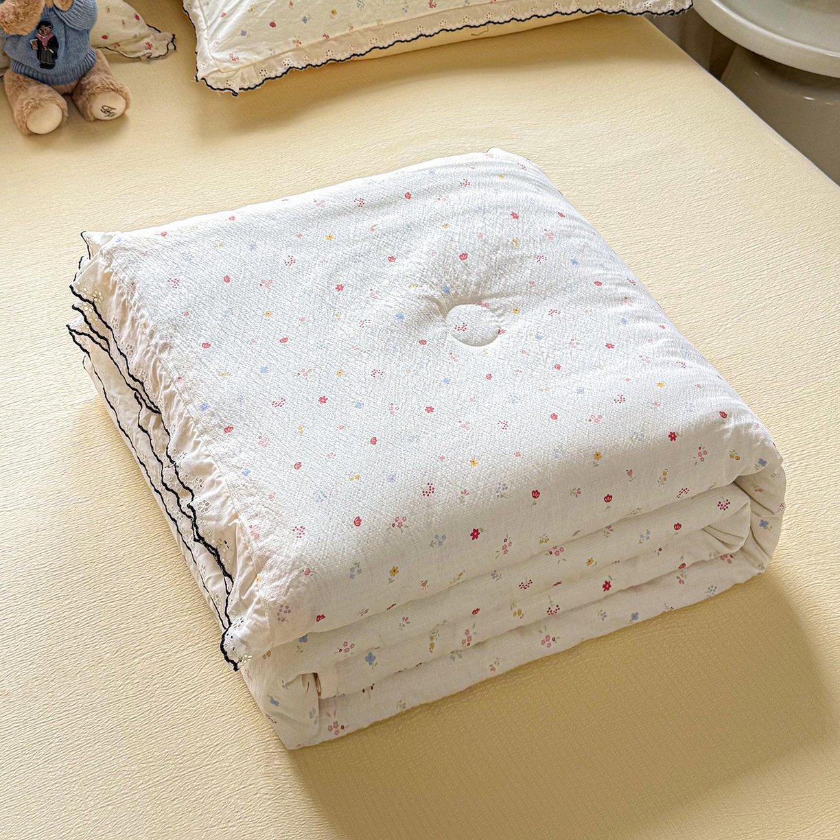 91家纺网 家纺一手货源 找家纺 梦纤绒 2026新款法式全棉花边夏被夏凉被空调被四件套 米朵