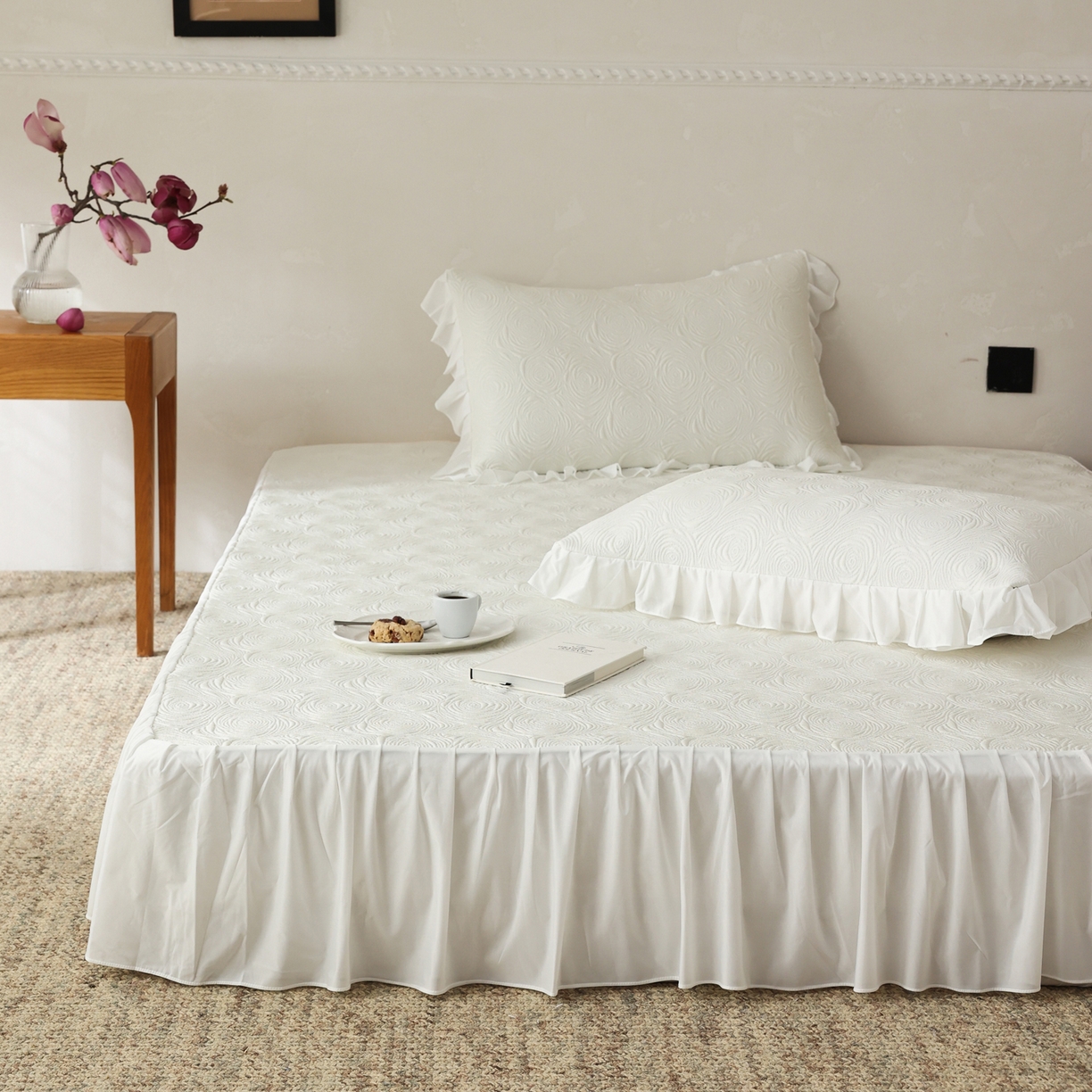 三味舒屋 2026新款PE凉感冰豆豆床裙款三件套-夏梦玫瑰 夏梦白