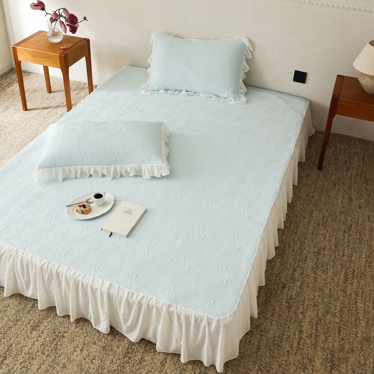 91家纺网 家纺一手货源 找家纺 三味舒屋 2026新款PE凉感冰豆豆床裙款三件套-夏梦玫瑰 夏梦蓝