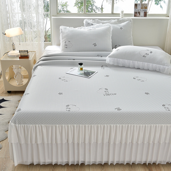 91家纺网 家纺一手货源 找家纺 梦之星 2026春夏新款400克A类提花冰豆豆凉感床裙款凉席三件套席子空调软席  卡比巴拉-灰