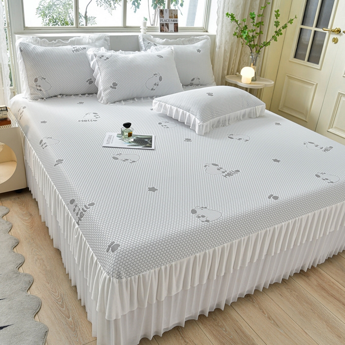 91家纺网 家纺一手货源 找家纺 梦之星 2026春夏新款400克A类提花冰豆豆凉感床裙款凉席三件套席子空调软席  卡比巴拉-灰