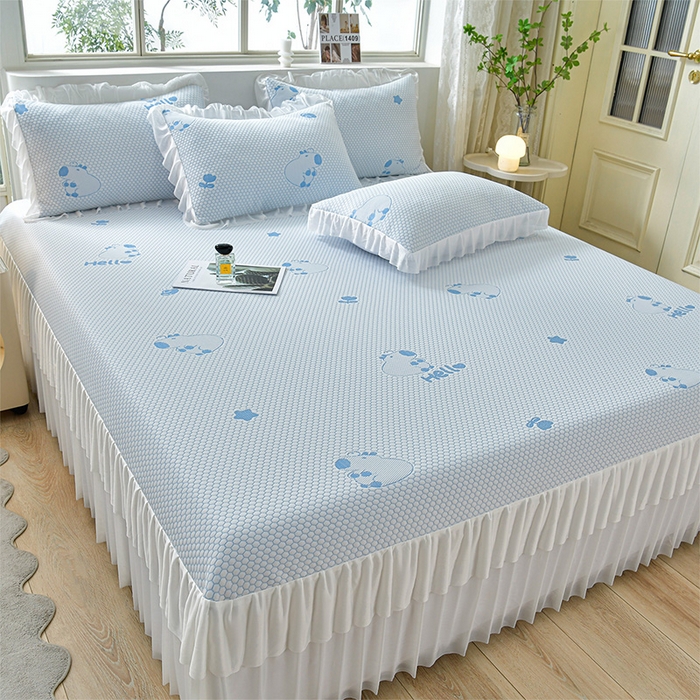 91家纺网 家纺一手货源 找家纺 梦之星 2026春夏新款400克A类提花冰豆豆凉感床裙款凉席三件套席子空调软席  卡比巴拉-蓝