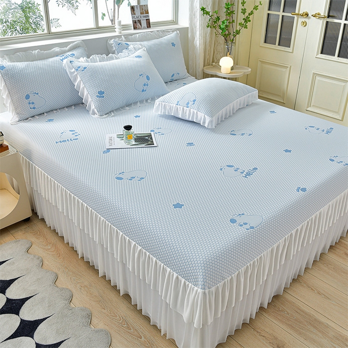 91家纺网 家纺一手货源 找家纺 梦之星 2026春夏新款400克A类提花冰豆豆凉感床裙款凉席三件套席子空调软席  卡比巴拉-蓝