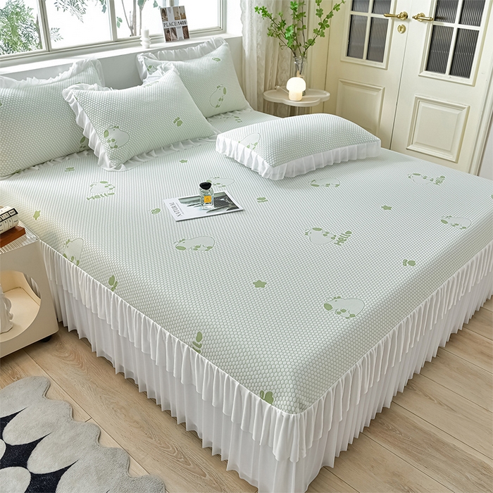 91家纺网 家纺一手货源 找家纺 梦之星 2026春夏新款400克A类提花冰豆豆凉感床裙款凉席三件套席子空调软席  卡比巴拉-绿