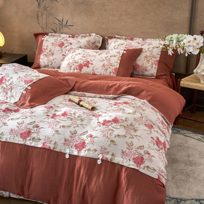 91家纺网 家纺一手货源 找家纺 （总）春皖家纺 2026新款全棉提花双层纱盘扣四件套-旗袍风系列