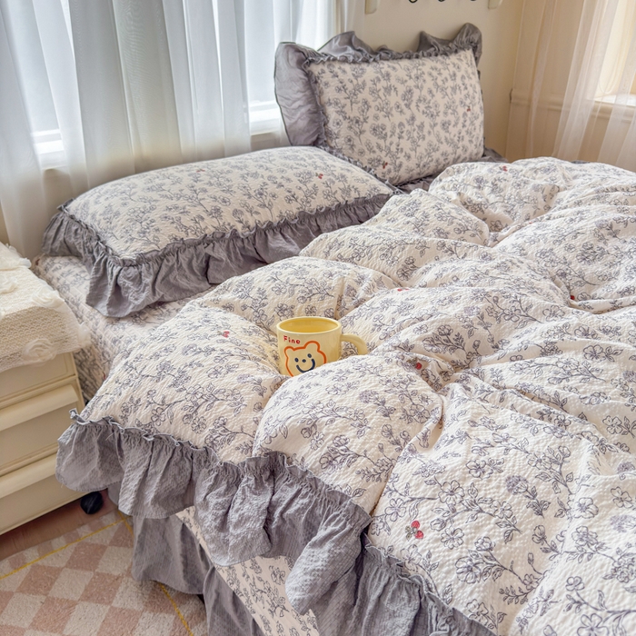 91家纺网 家纺一手货源 找家纺 仟网汇 2026新款法式花边泡芙纱双层纱床单床盖夏被夏凉被空调被四件套密拷花边款 灰调花园
