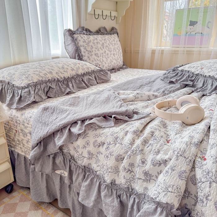 91家纺网 家纺一手货源 找家纺 仟网汇 2026新款法式花边泡芙纱双层纱床单床盖夏被夏凉被空调被四件套密拷花边款 灰调花园