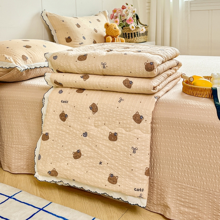 91家纺网 家纺一手货源 找家纺 （总）利禾 2026新款泡芙全棉小黑花边夏被四件套夏凉被空调被