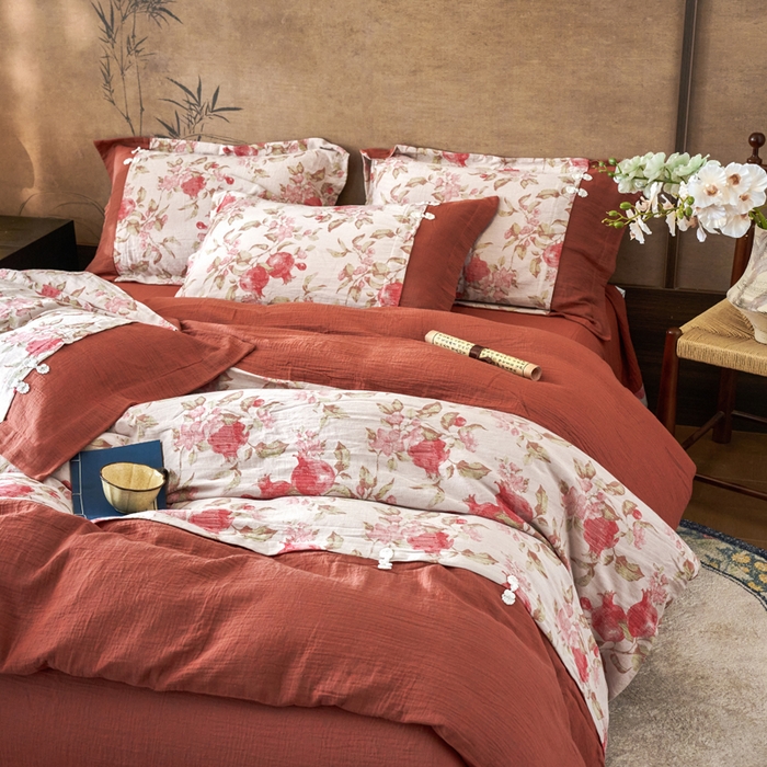 91家纺网 家纺一手货源 找家纺 春皖家纺 2026新款全棉提花双层纱盘扣四件套-旗袍风系列 多子多福