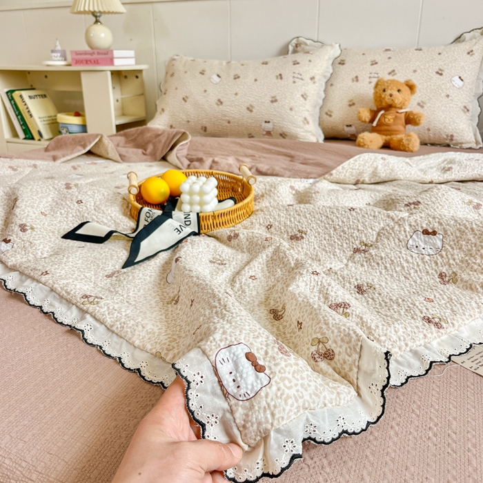 91家纺网 家纺一手货源 找家纺 （总）利禾 2026新款泡芙全棉小黑花边夏被四件套夏凉被空调被