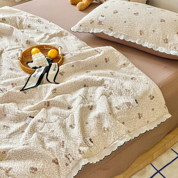 91家纺网 家纺一手货源 找家纺 （总）利禾 2026新款泡芙全棉小黑花边夏被四件套夏凉被空调被