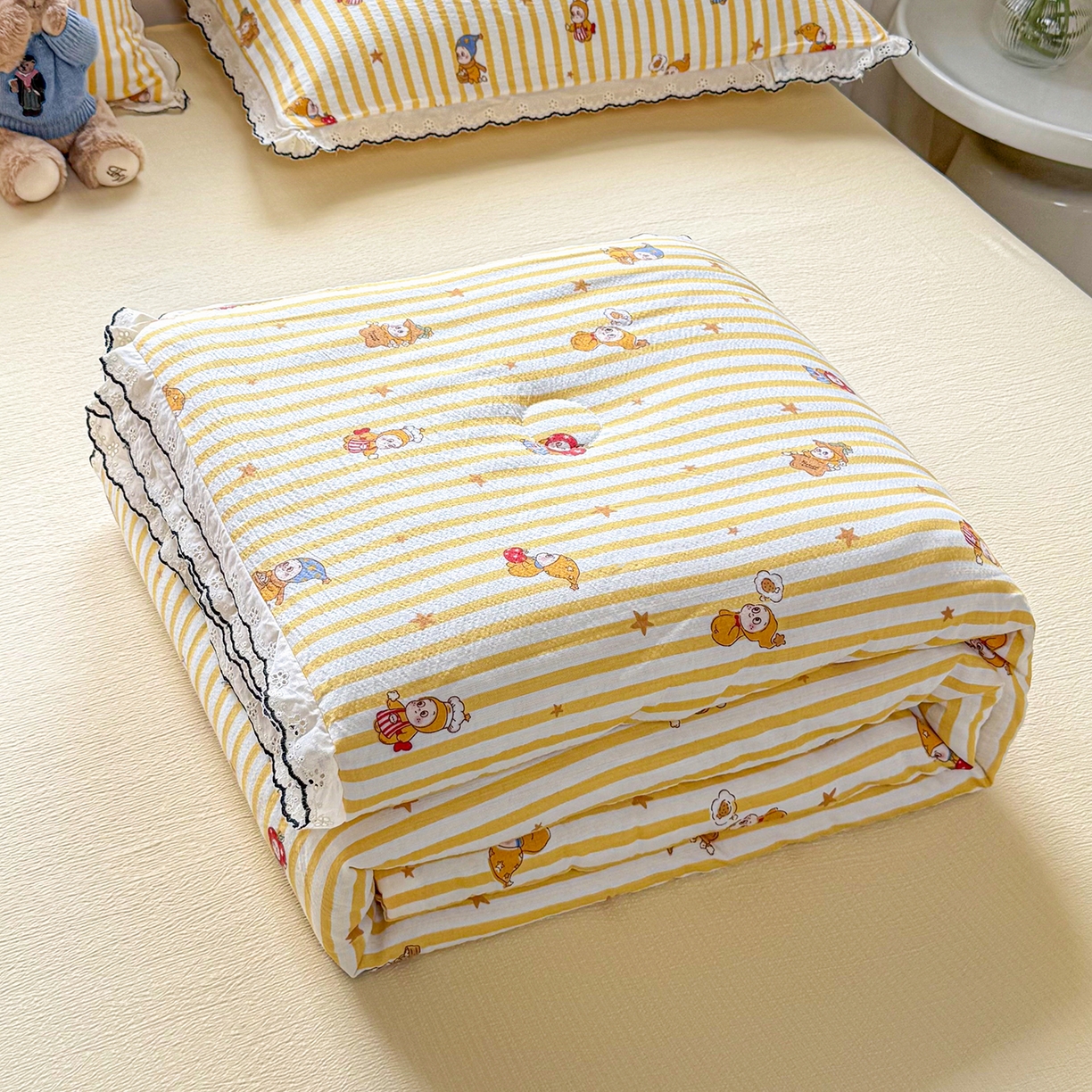 91家纺网 家纺一手货源 找家纺 梦纤绒 2026新款法式全棉花边夏被夏凉被空调被四件套 星星人