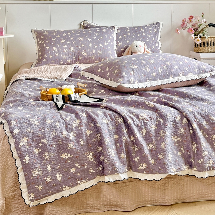 91家纺网 家纺一手货源 找家纺 利禾 2026新款泡芙全棉小黑花边夏被四件套夏凉被空调被 米兰灰-花边款