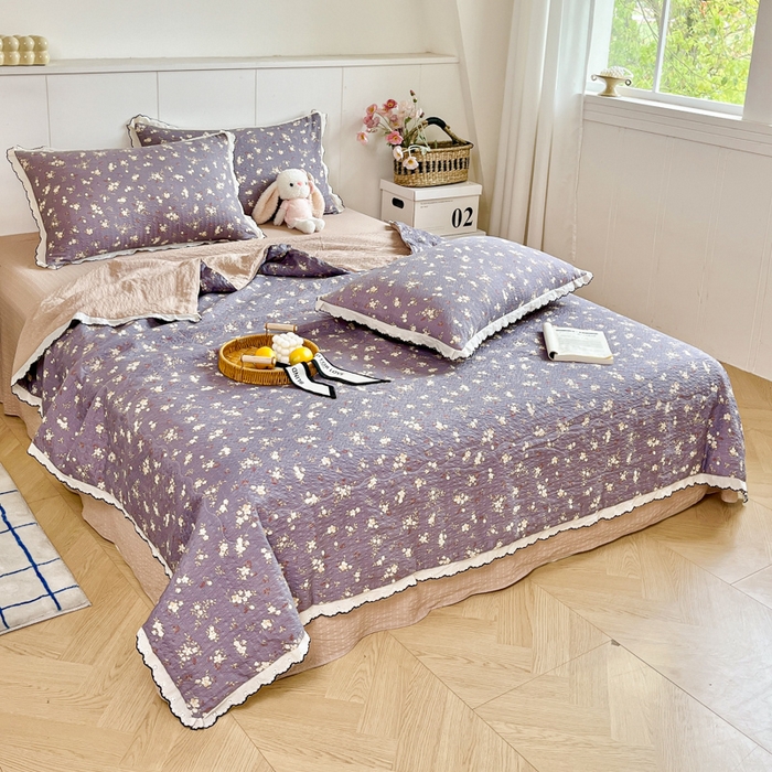 91家纺网 家纺一手货源 找家纺 利禾 2026新款泡芙全棉小黑花边夏被四件套夏凉被空调被 米兰灰-花边款