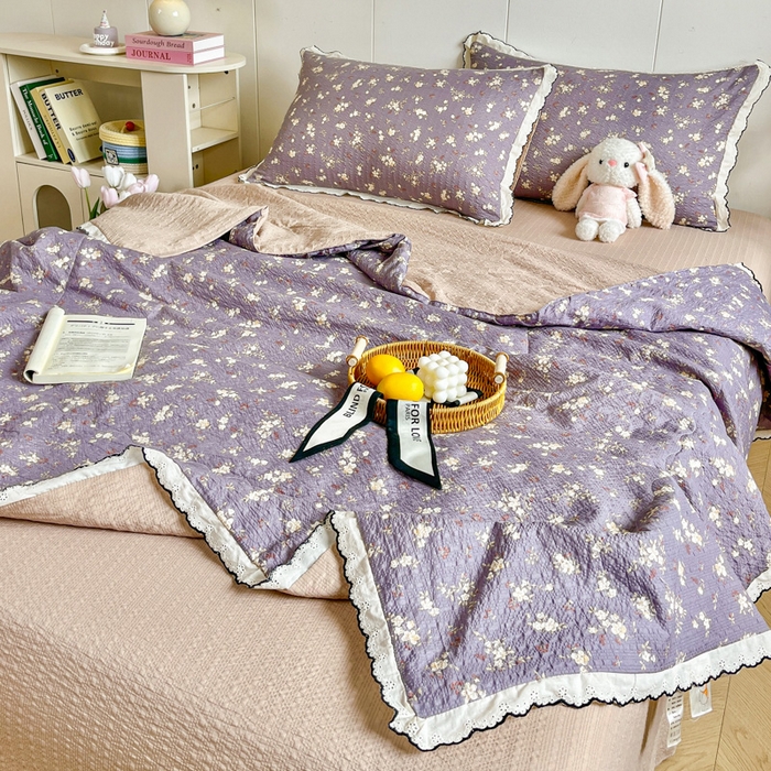 91家纺网 家纺一手货源 找家纺 利禾 2026新款泡芙全棉小黑花边夏被四件套夏凉被空调被 米兰灰-花边款