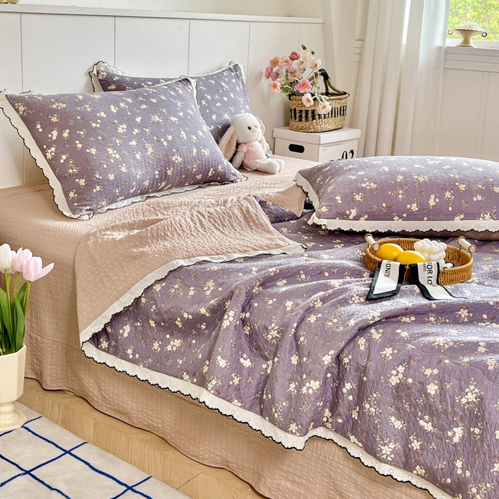 91家纺网 家纺一手货源 找家纺 利禾 2026新款泡芙全棉小黑花边夏被四件套夏凉被空调被 米兰灰-花边款