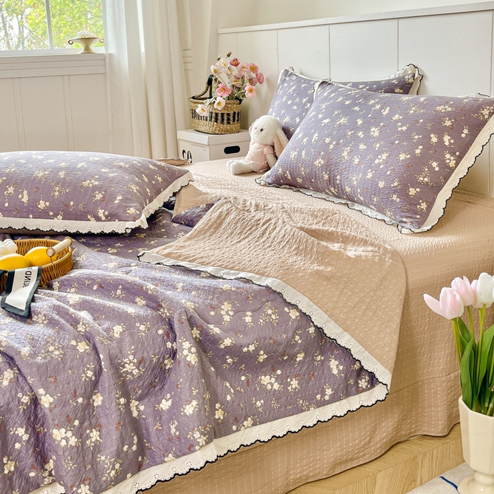 91家纺网 家纺一手货源 找家纺 利禾 2026新款泡芙全棉小黑花边夏被四件套夏凉被空调被 米兰灰-花边款