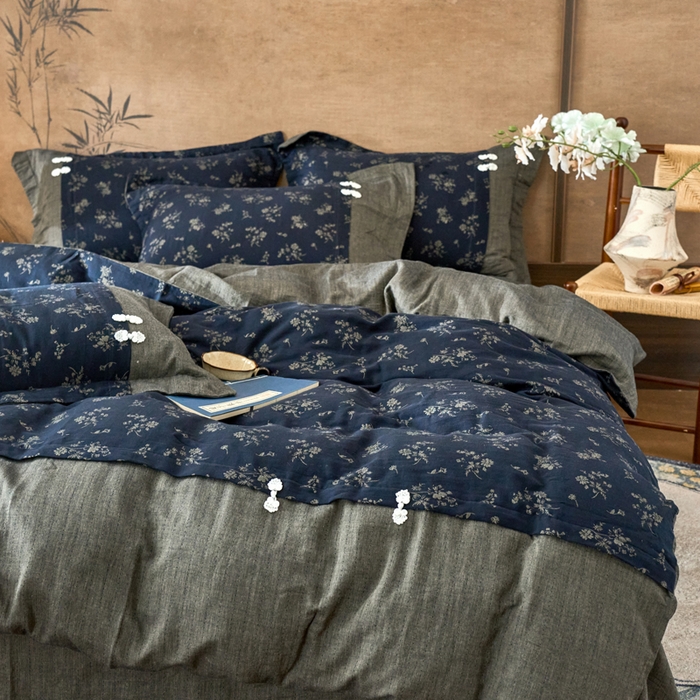 91家纺网 家纺一手货源 找家纺 春皖家纺 2026新款全棉提花双层纱盘扣四件套-旗袍风系列 梦里江南