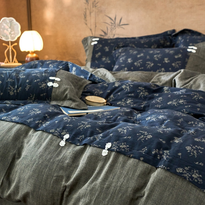 91家纺网 家纺一手货源 找家纺 春皖家纺 2026新款全棉提花双层纱盘扣四件套-旗袍风系列 梦里江南