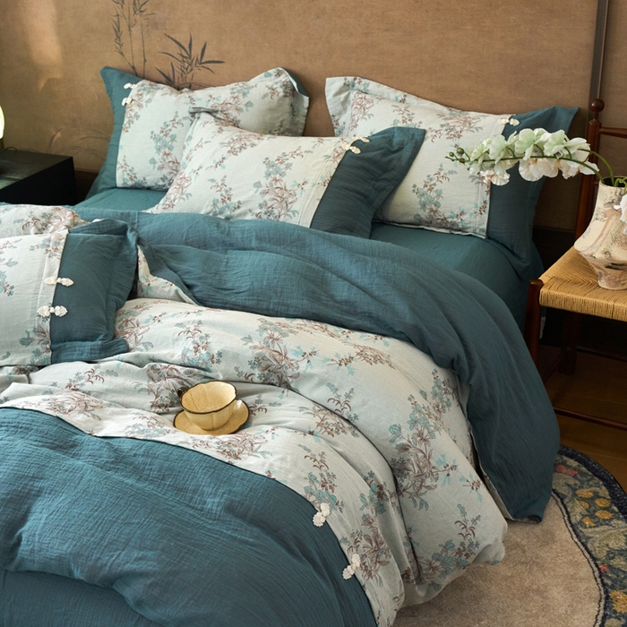 91家纺网 家纺一手货源 找家纺 春皖家纺 2026新款全棉提花双层纱盘扣四件套-旗袍风系列 南鸢