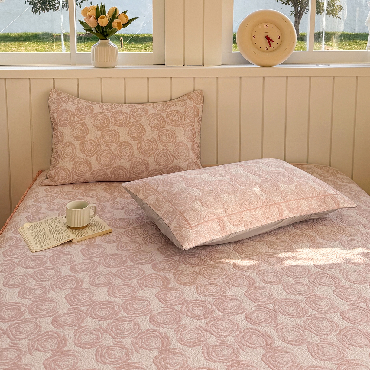 91家纺网 家纺一手货源 找家纺 （总）女子家纺 2026新款A类凉豆豆凉感提花床裙席-玫瑰物语系列