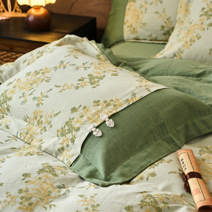 91家纺网 家纺一手货源 找家纺 春皖家纺 2026新款全棉提花双层纱盘扣四件套-旗袍风系列 青栀