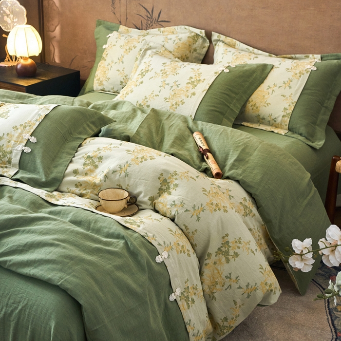 91家纺网 家纺一手货源 找家纺 春皖家纺 2026新款全棉提花双层纱盘扣四件套-旗袍风系列 青栀