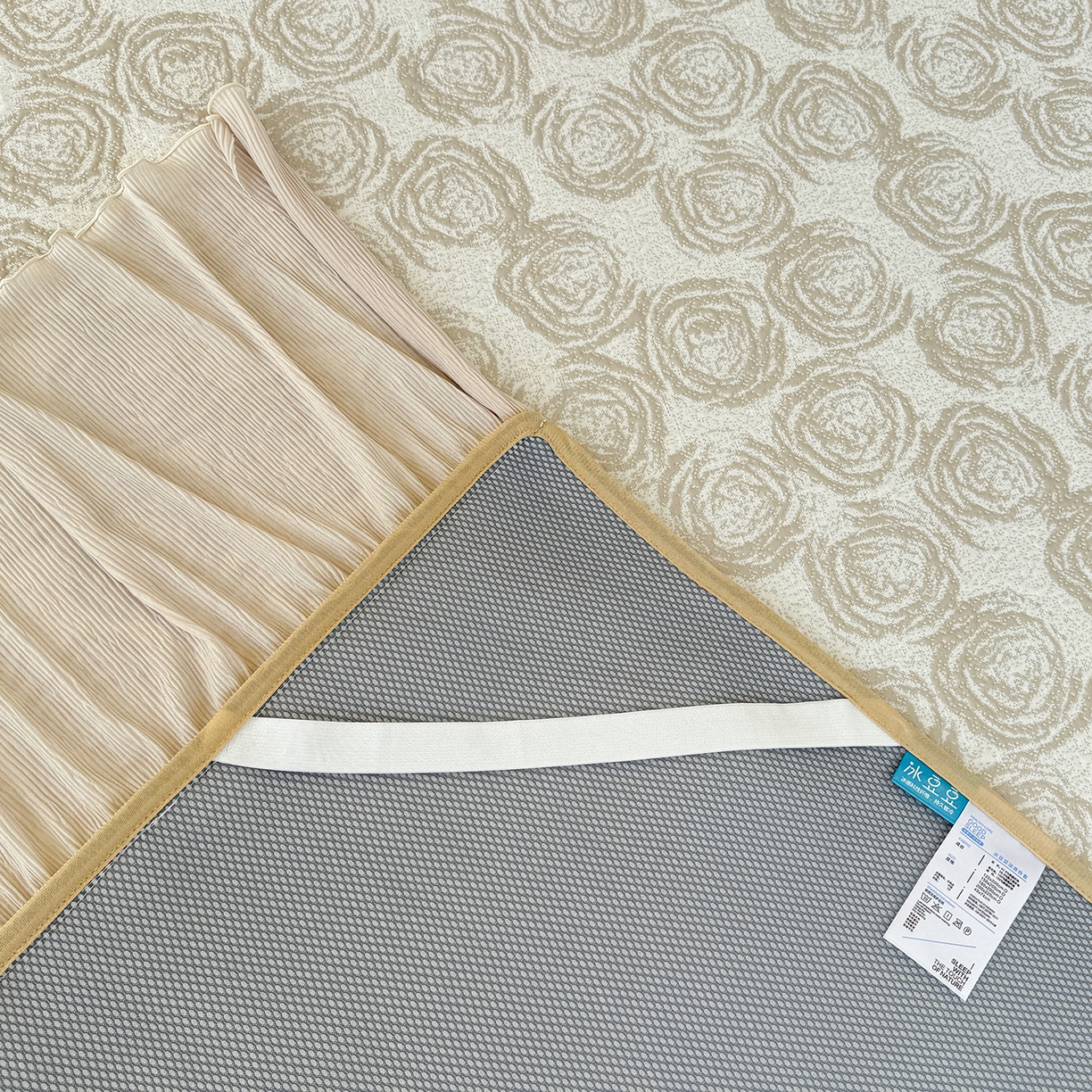 91家纺网 家纺一手货源 找家纺 女子家纺 2026新款A类凉豆豆凉感提花床裙席-玫瑰物语系列 玫瑰物语-香槟金