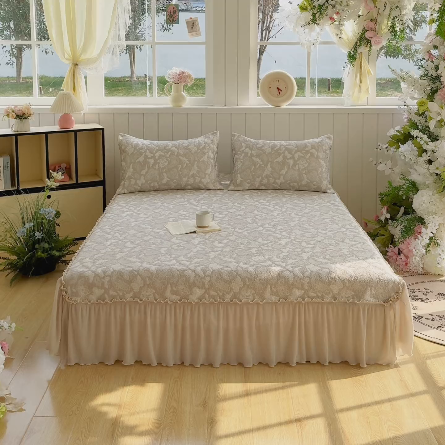 91家纺网 家纺一手货源 找家纺 女子家纺 2026新款A类凉豆豆凉感提花床裙席-玫瑰物语系列 玫瑰物语-香槟金