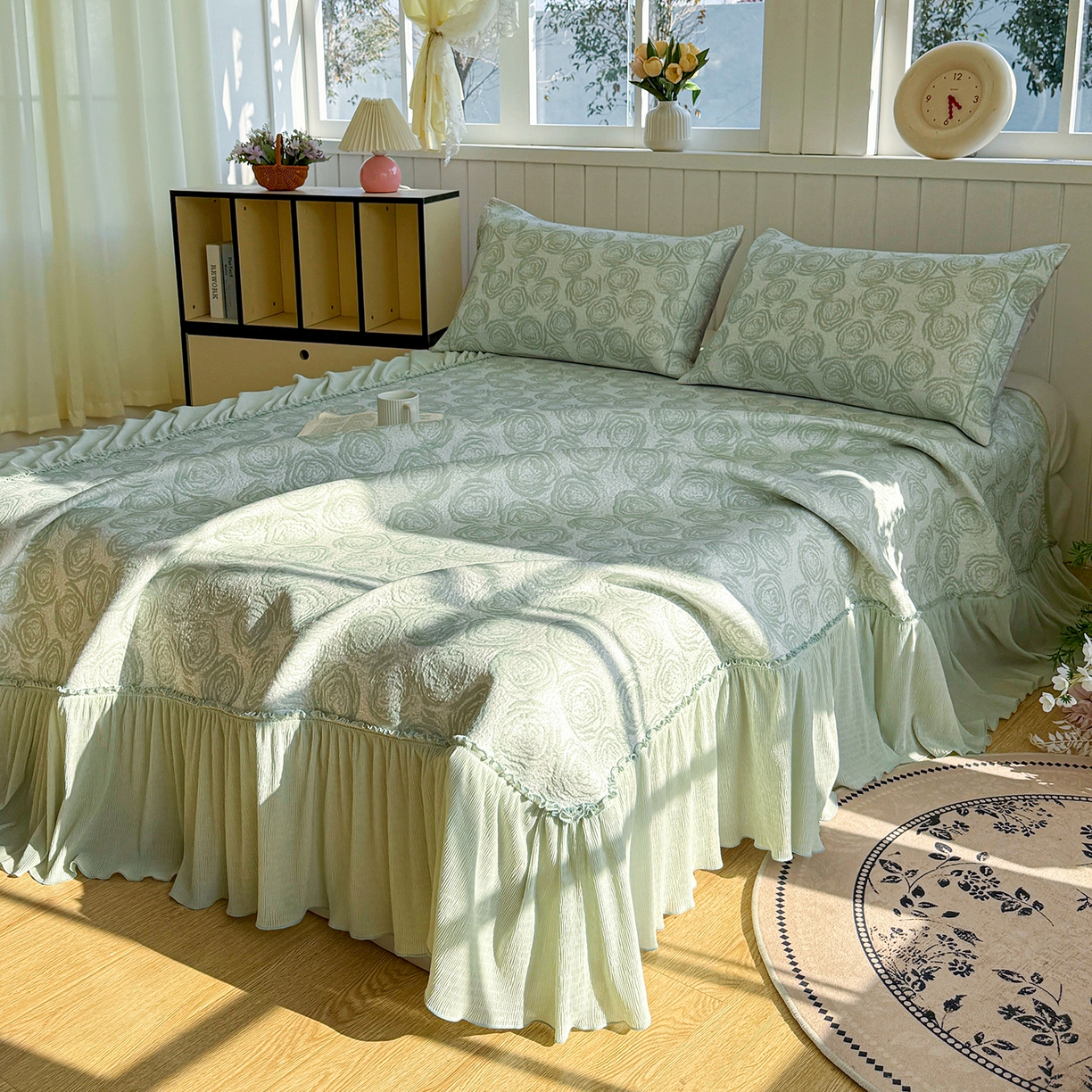 91家纺网 家纺一手货源 找家纺 女子家纺 2026新款A类凉豆豆凉感提花床裙席-玫瑰物语系列 玫瑰物语-优雅绿