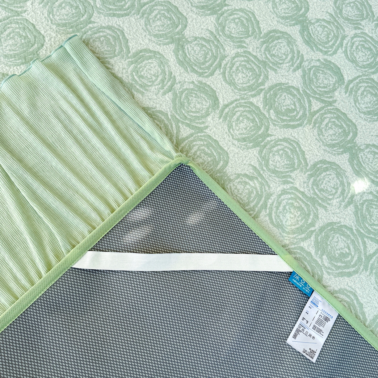 91家纺网 家纺一手货源 找家纺 女子家纺 2026新款A类凉豆豆凉感提花床裙席-玫瑰物语系列 玫瑰物语-优雅绿