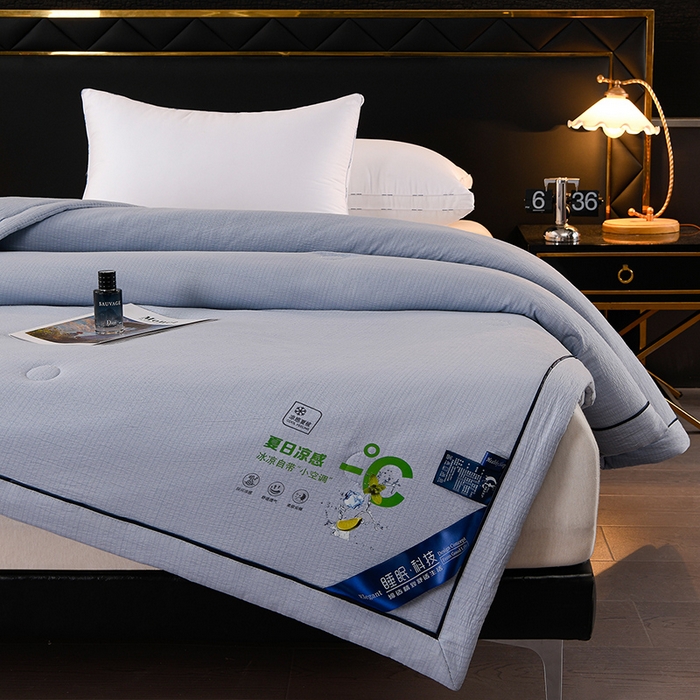 91家纺网 家纺一手货源 找家纺 赫本家纺 2026新款泡泡纱纯色烫钻夏凉被空调被夏被 雾蓝