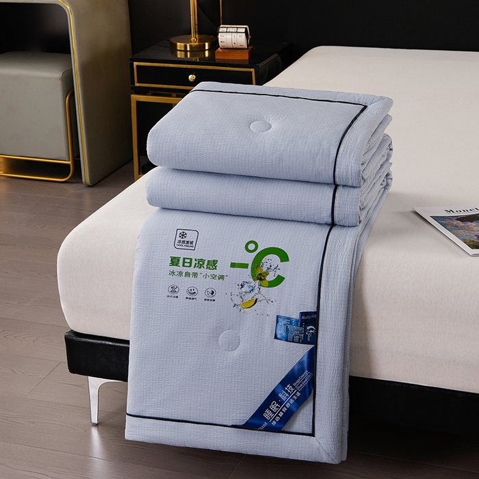 91家纺网 家纺一手货源 找家纺 赫本家纺 2026新款泡泡纱纯色烫钻夏凉被空调被夏被 雾蓝