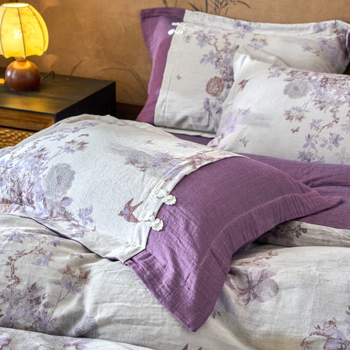 91家纺网 家纺一手货源 找家纺 春皖家纺 2026新款全棉提花双层纱盘扣四件套-旗袍风系列 紫气东来