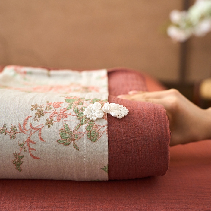 91家纺网 家纺一手货源 找家纺 春皖家纺 2026新款全棉提花双层纱盘扣四件套-旗袍风系列 组合图