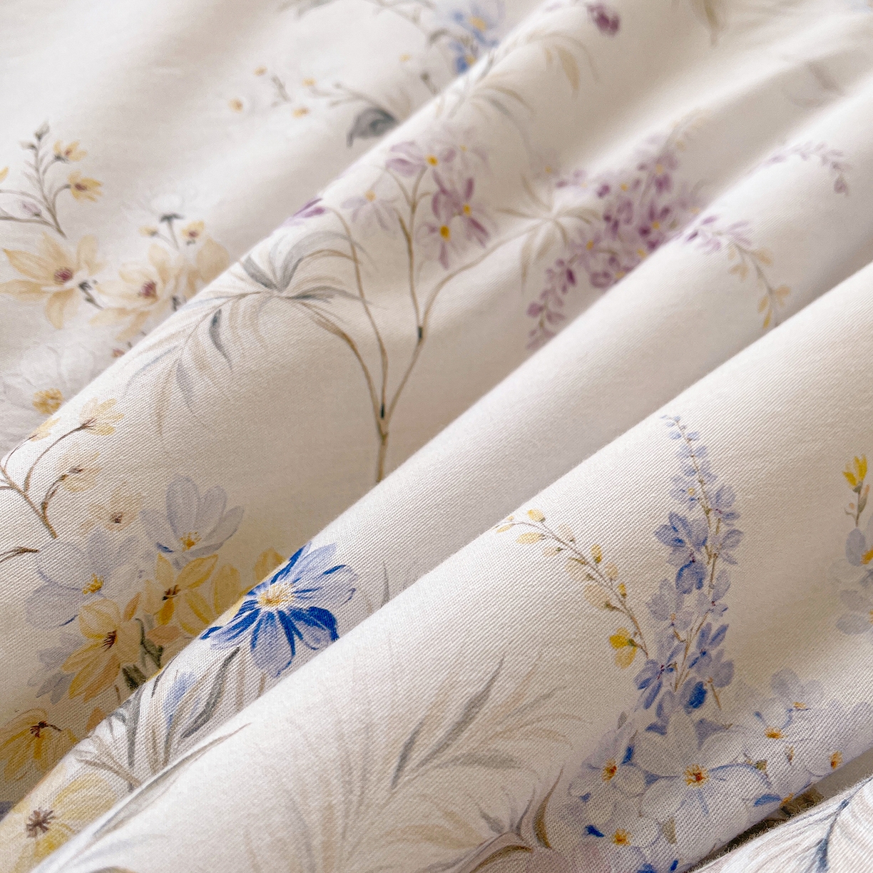 91家纺网 家纺一手货源 找家纺 宜凡家纺 2026新款全棉数码印花夏被床裙四件套③号系列 梵汐